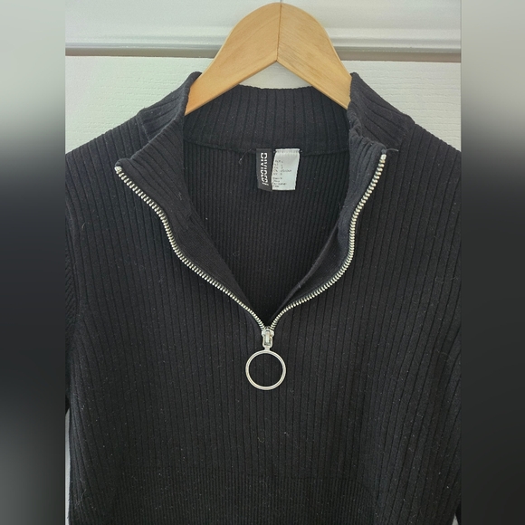 H&M Long Sleeves Ribbed Knit Top Size L - Picture 2 of 3